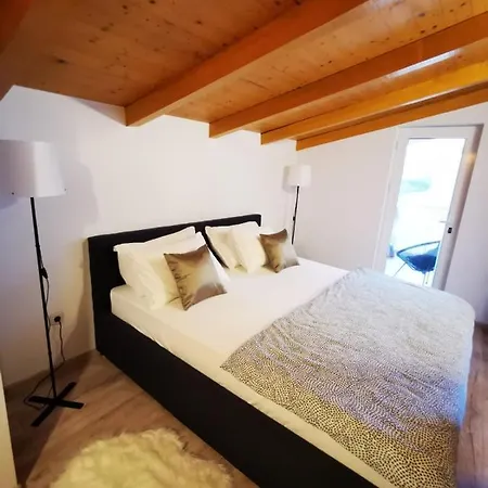 Mitea Apartment *
